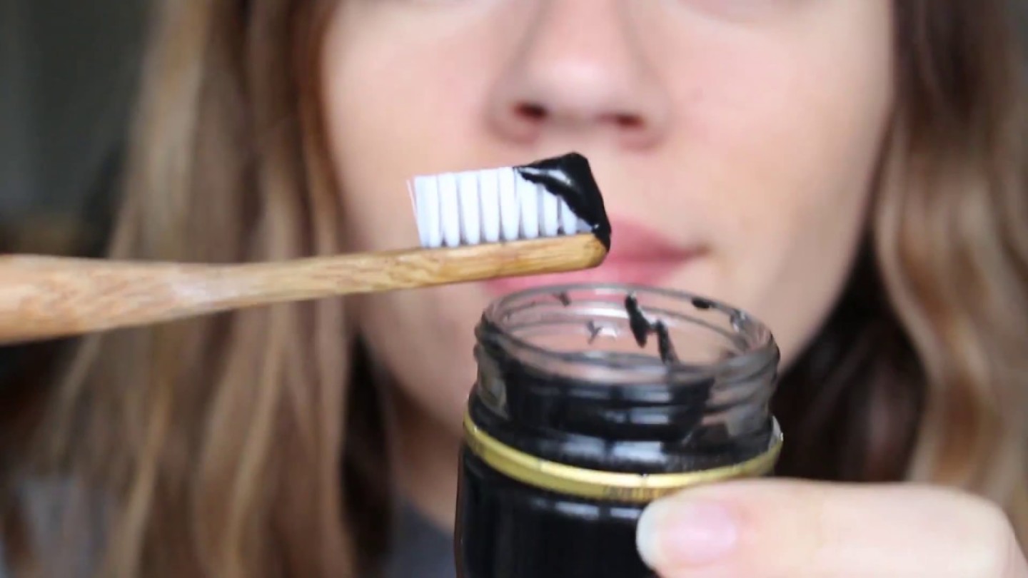 charcoal-toothpaste
