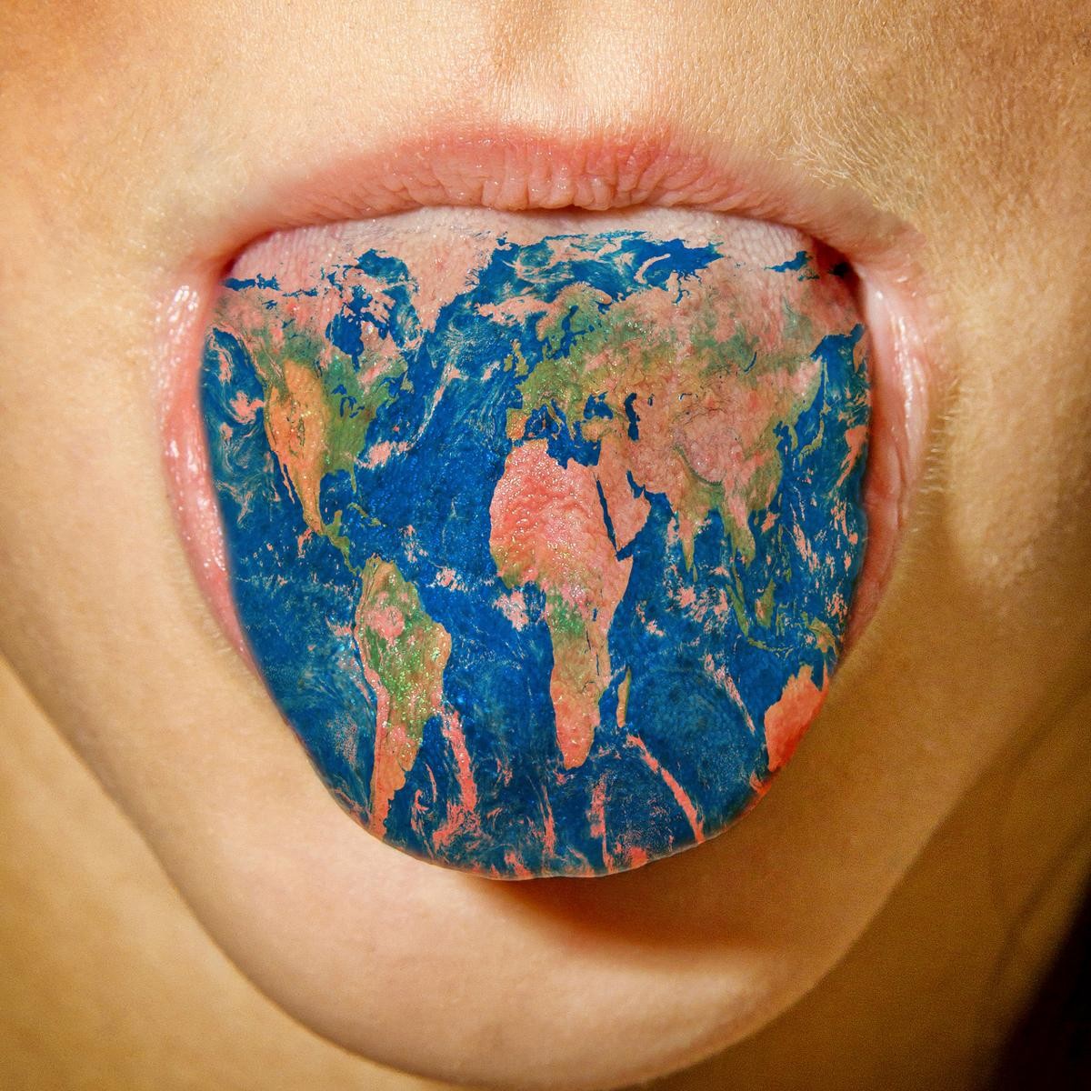 1200-98470805-world-map-tattoo-on-tongue